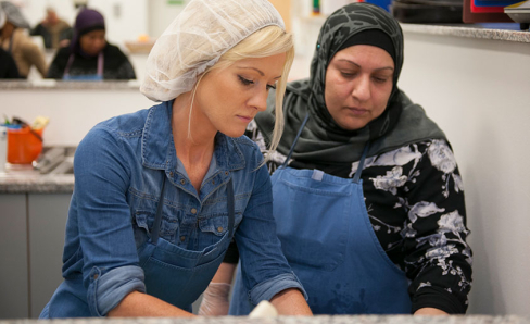 Frauen beim Kochen